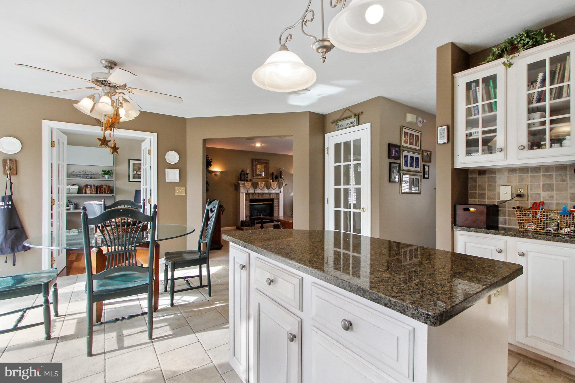 HALL ESTATES III - Residential