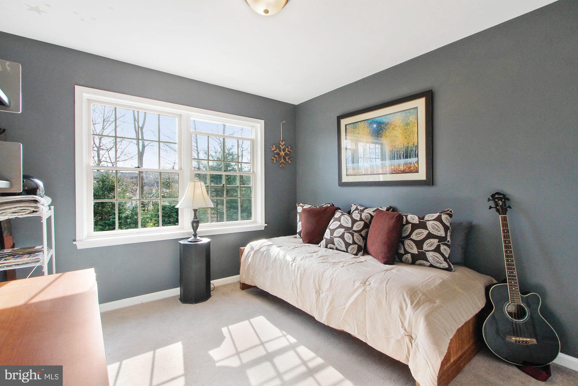 HALL ESTATES III - Residential