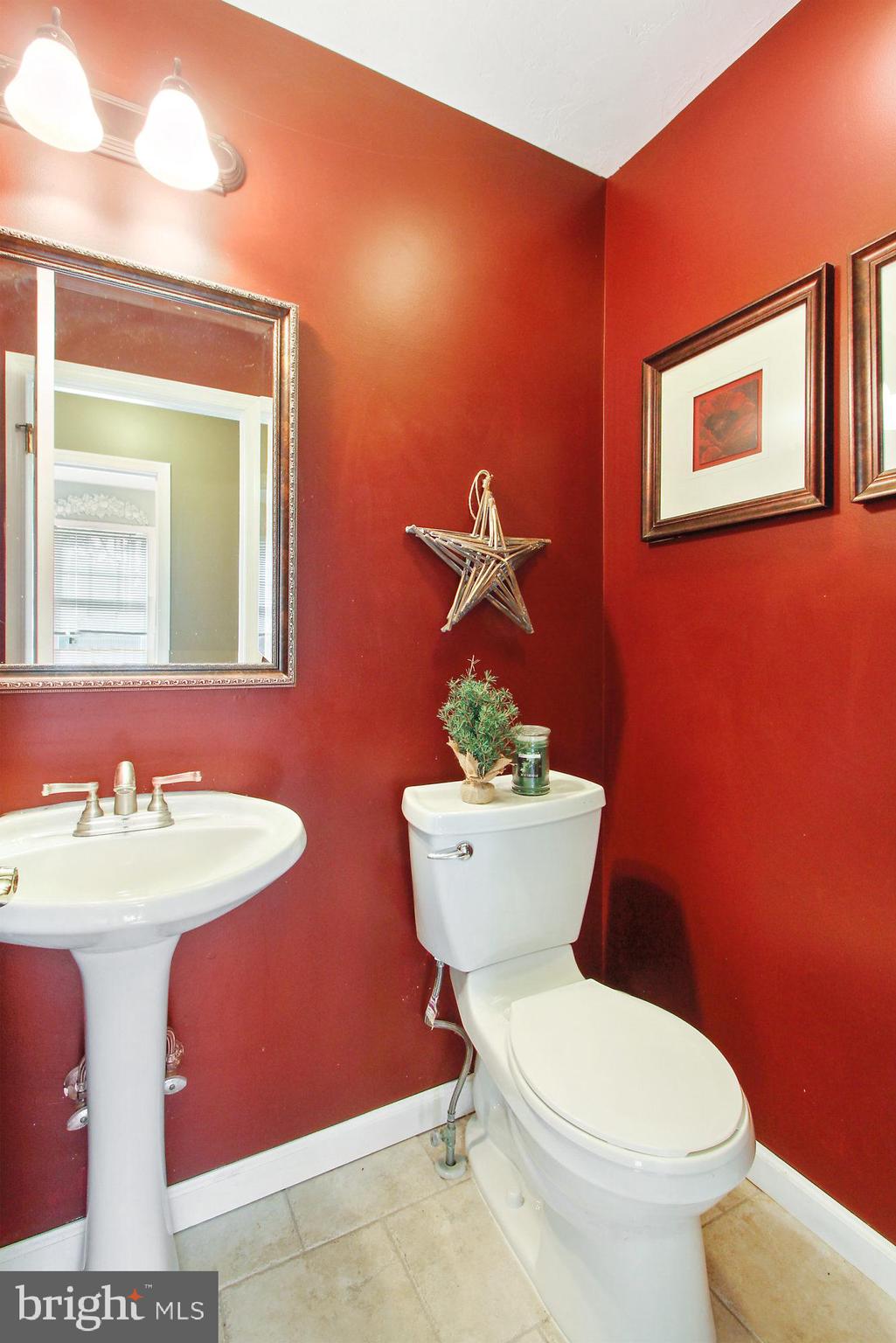 HALL ESTATES III - Residential