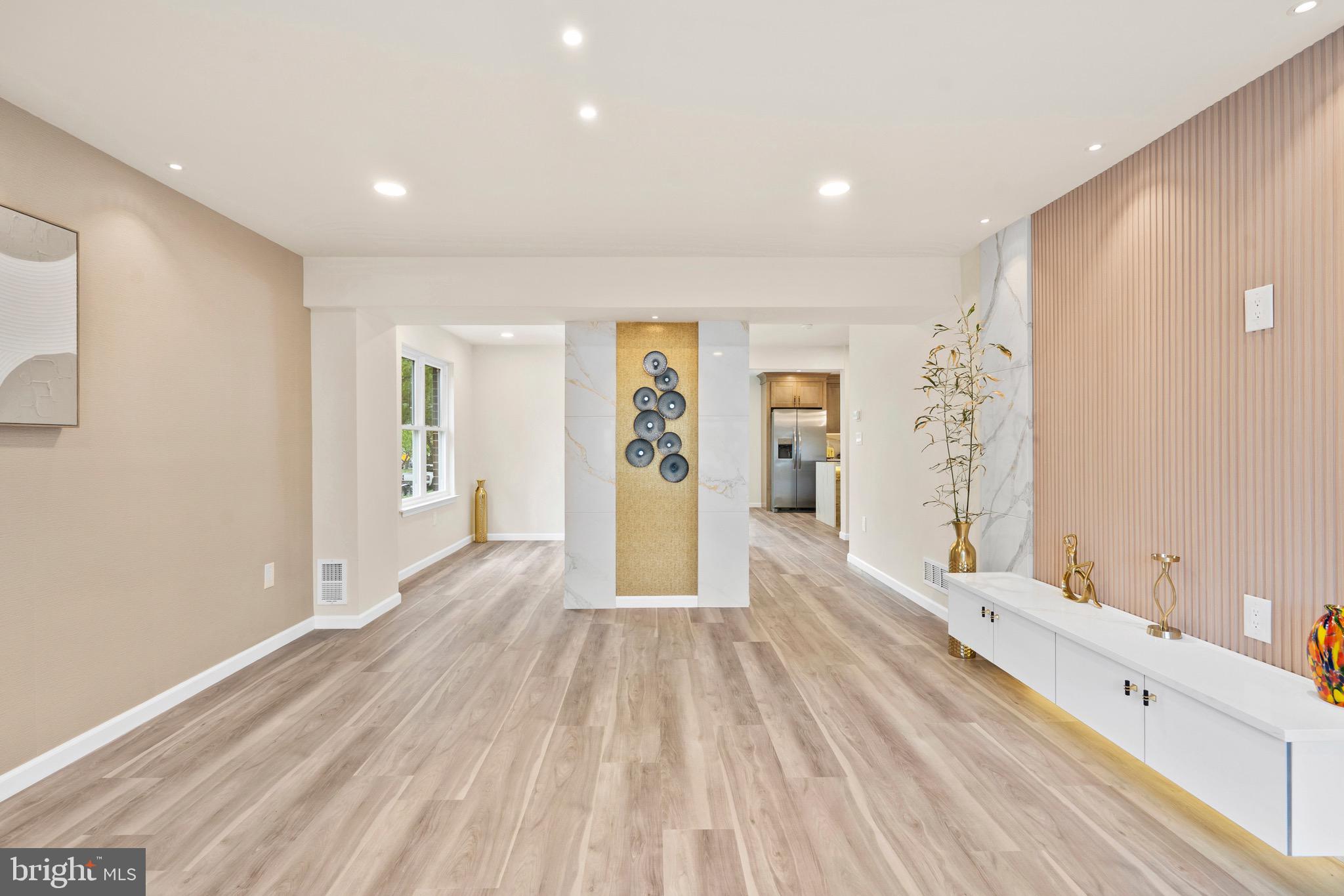 HIDDEN VALLEY - Residential