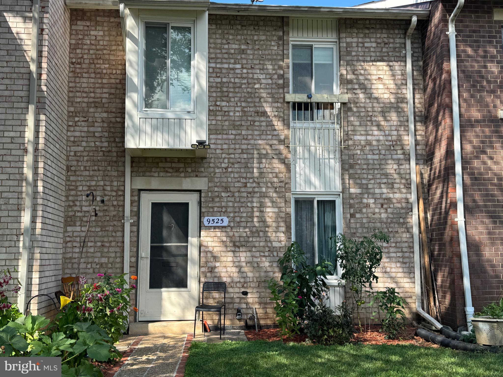 Comfortable Family Home * Well-Maintained * Large Spacious Rooms * Premium Lot Backing to Wide Open Space * Large Formal Living Room, Separate Dining Room * Beautiful Deck * Master Bedroom with Two Closets * Walkout Basement with Sliding Glass Door to Green Space * Serious/Motivated Seller * Don't Miss Your Opportunity!!