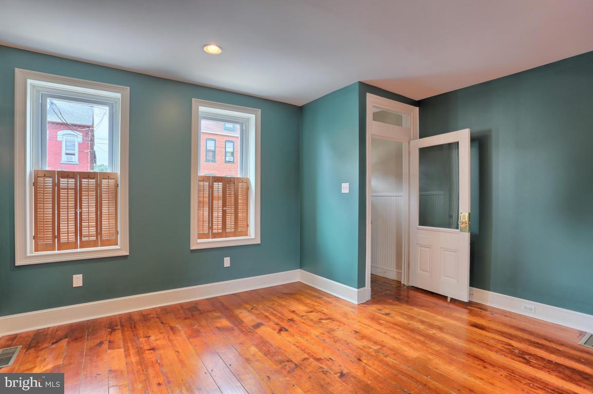 COLUMBIA - Residential