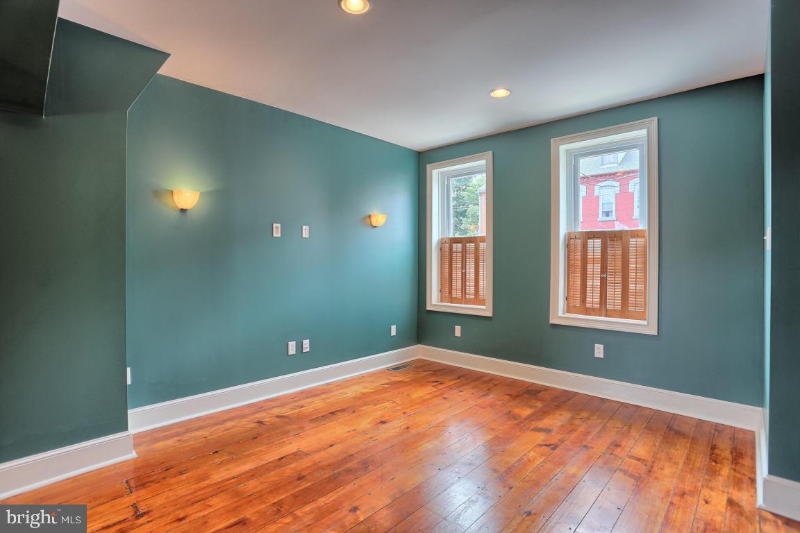 COLUMBIA - Residential