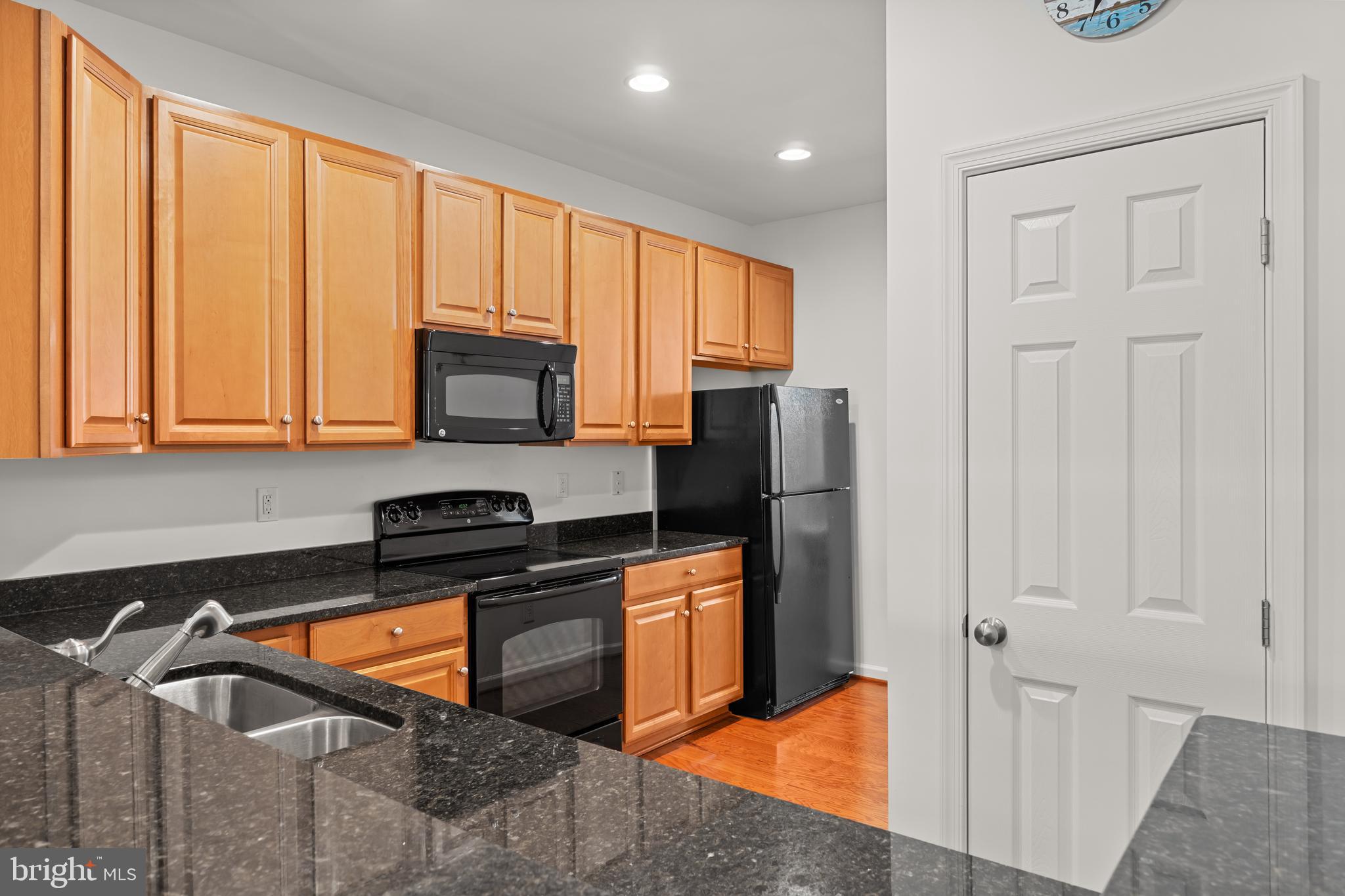 WINDHURST MANOR - Residential