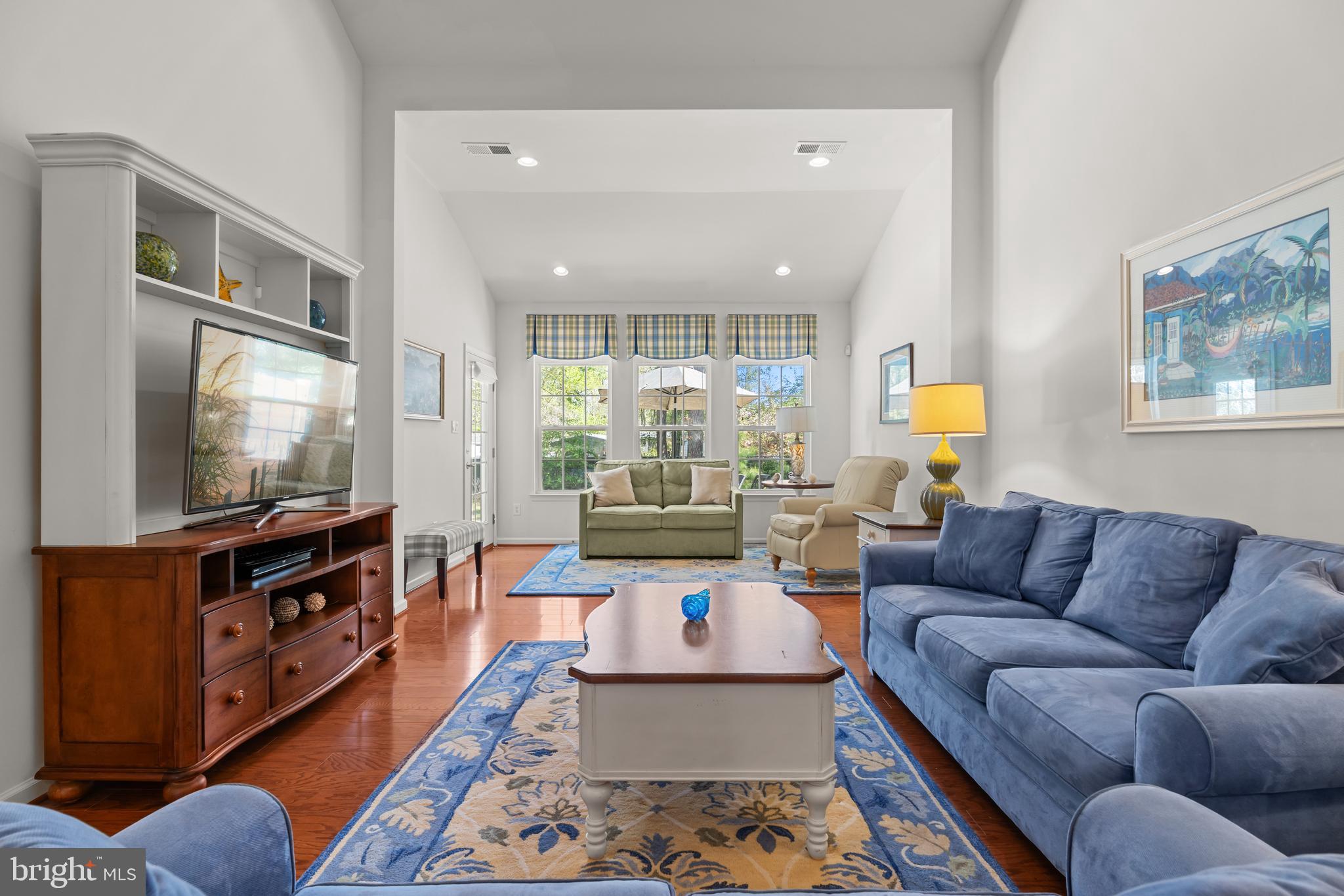 WINDHURST MANOR - Residential