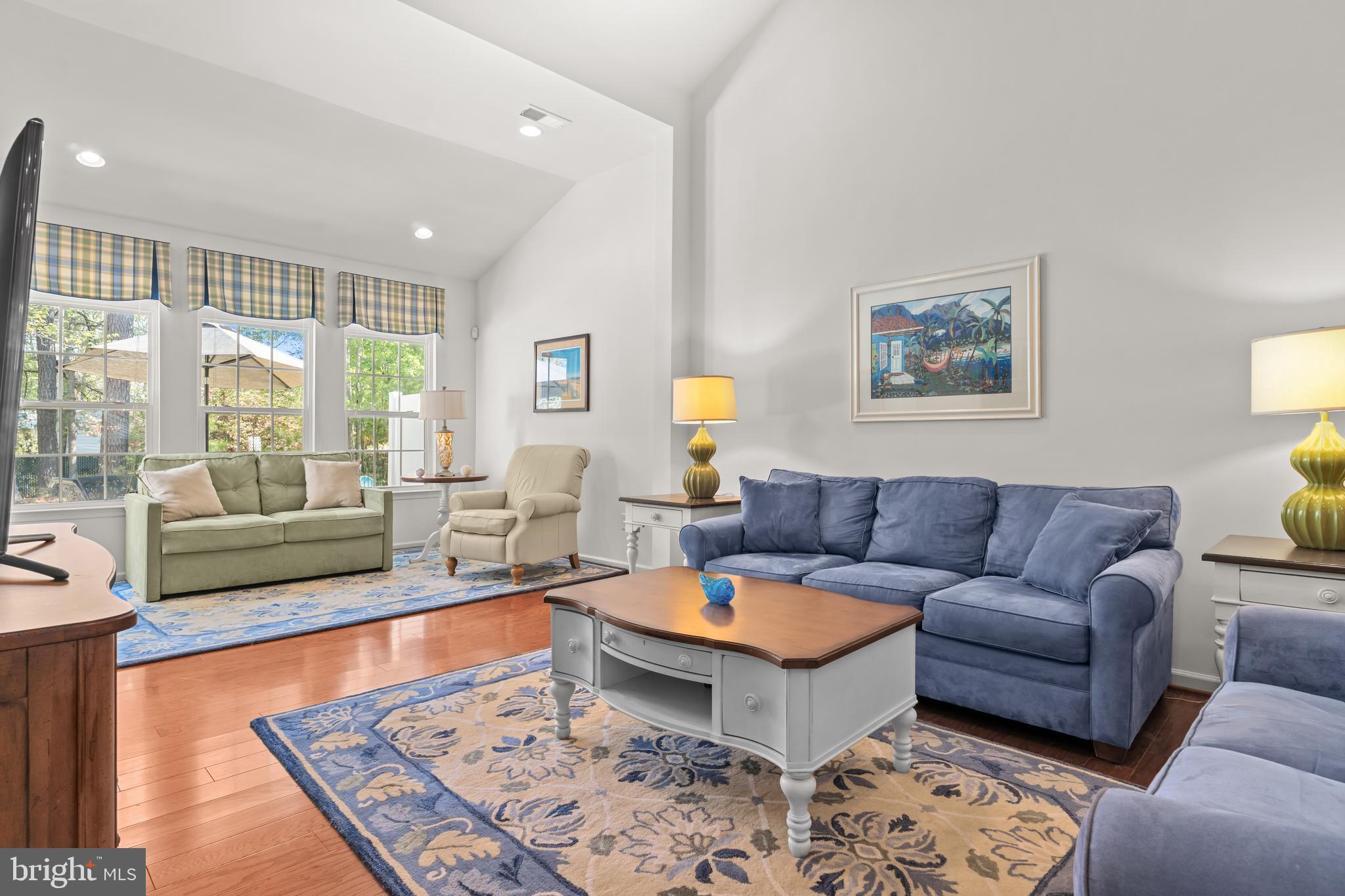 WINDHURST MANOR - Residential