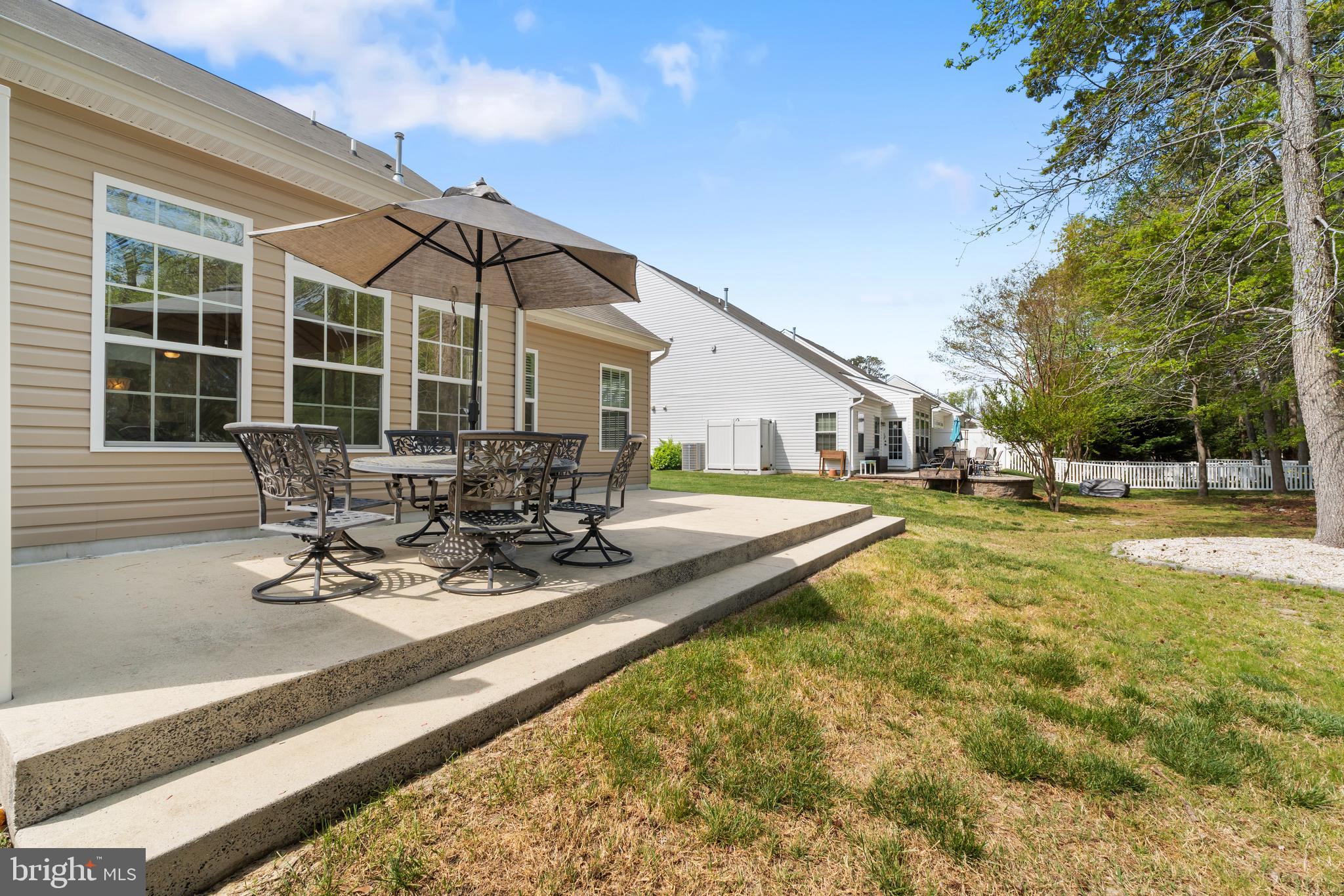 WINDHURST MANOR - Residential