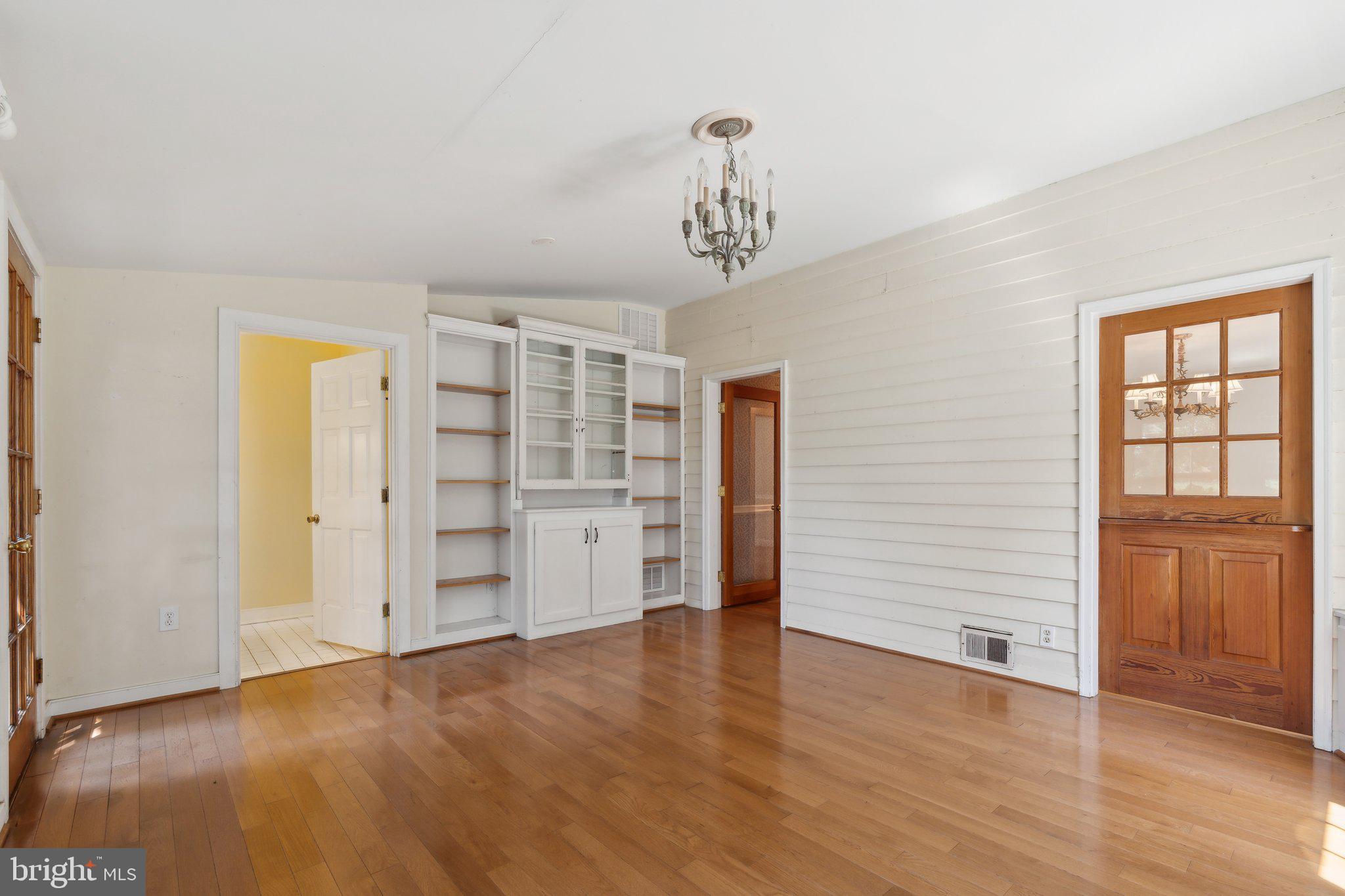 MOUNTVILLE - Residential