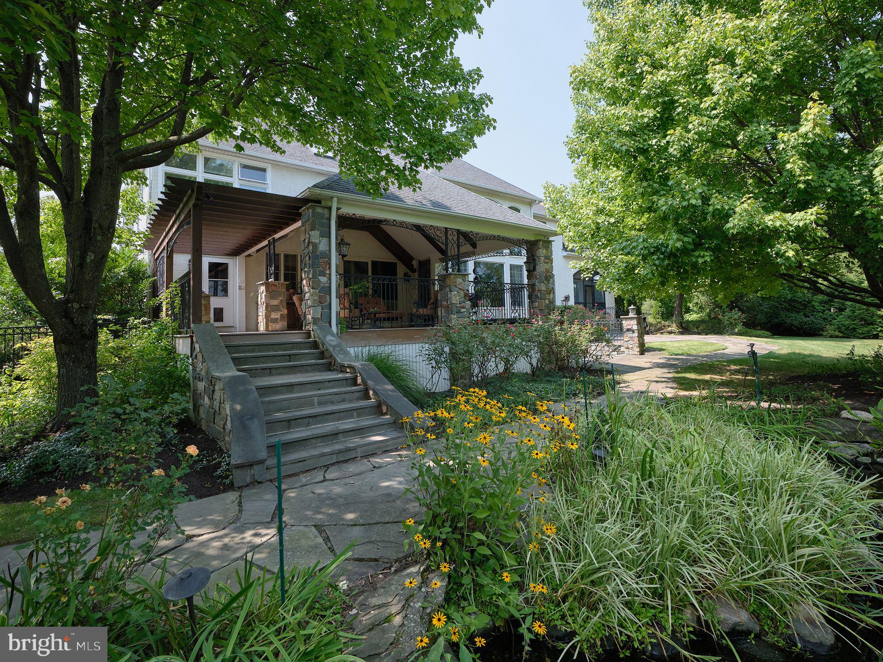 COUNTRY RIDGE - Residential