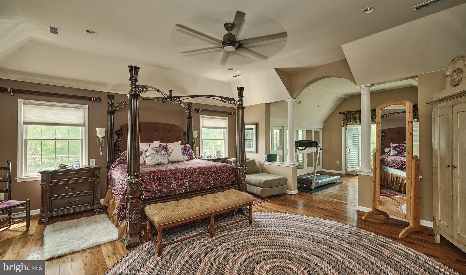 COUNTRY RIDGE - Residential