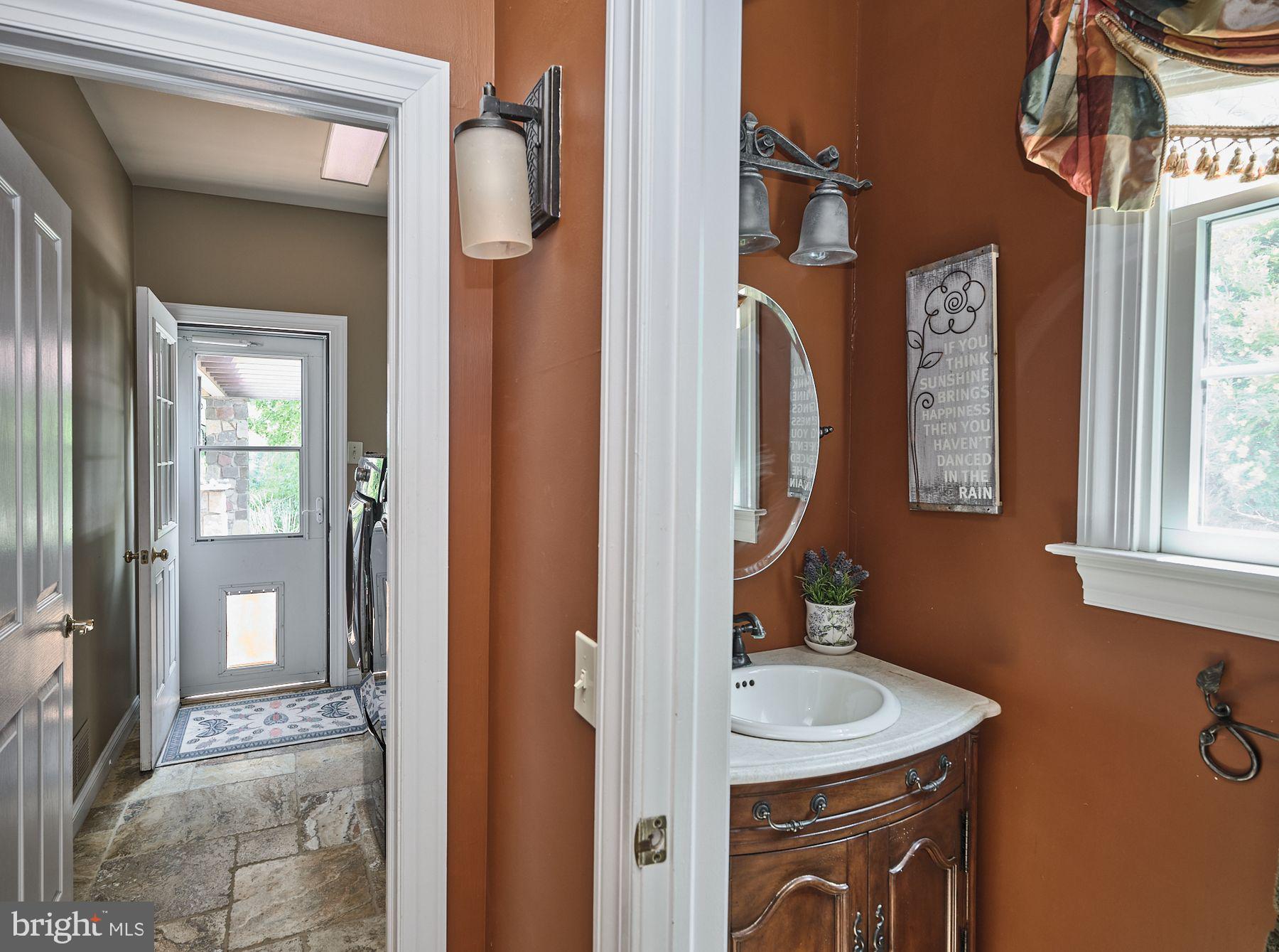 COUNTRY RIDGE - Residential