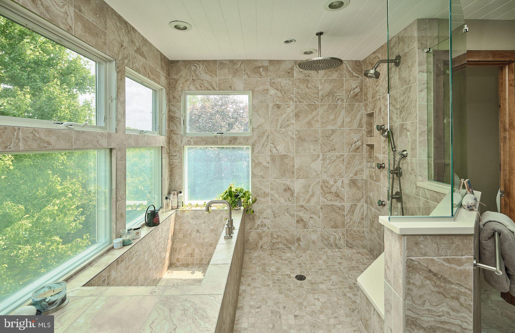 COUNTRY RIDGE - Residential