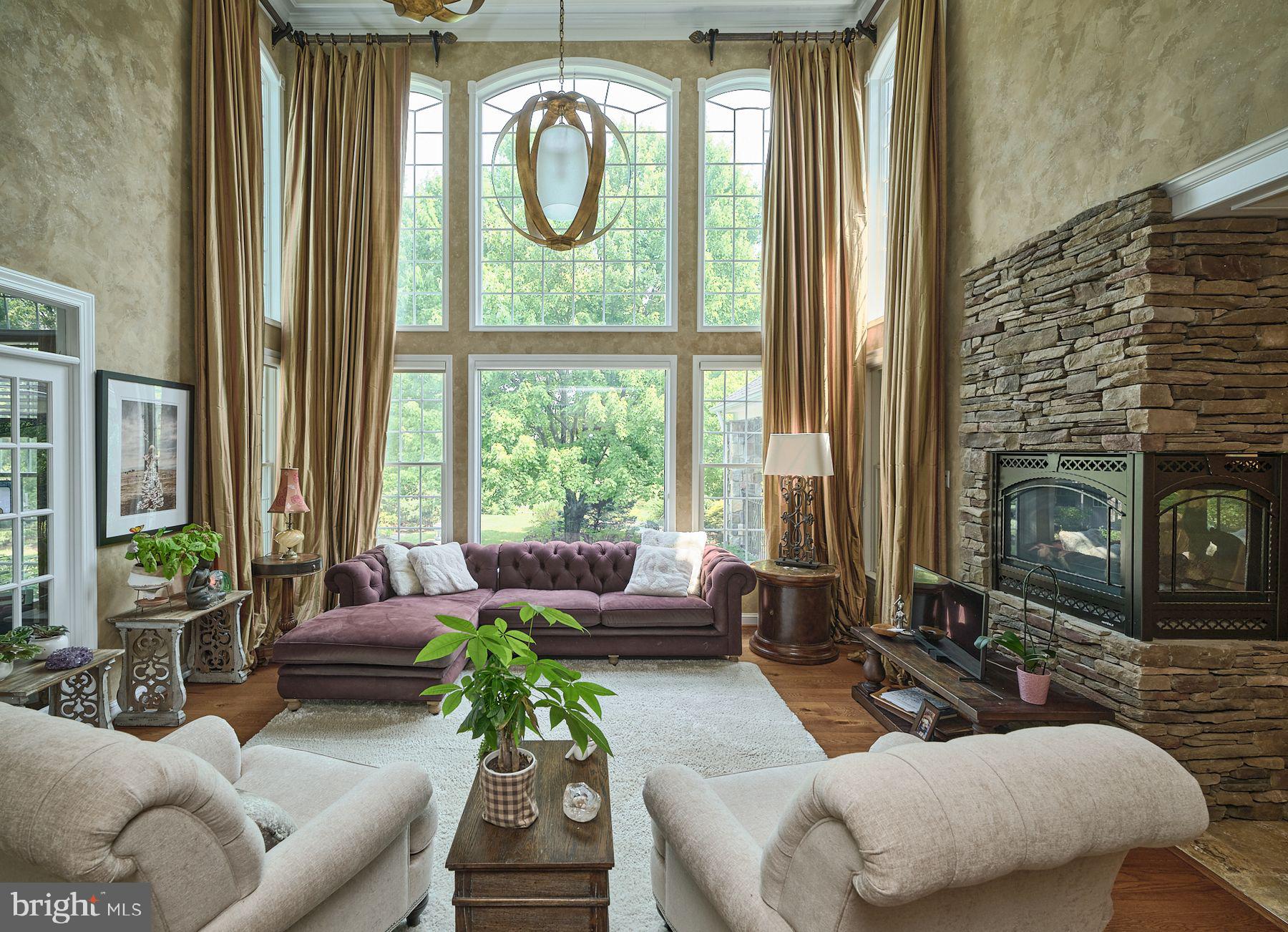 COUNTRY RIDGE - Residential