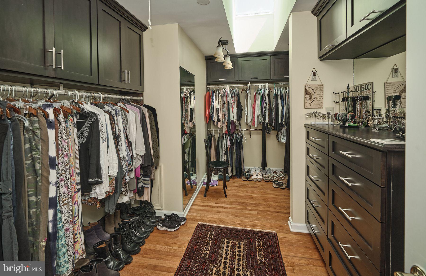 COUNTRY RIDGE - Residential