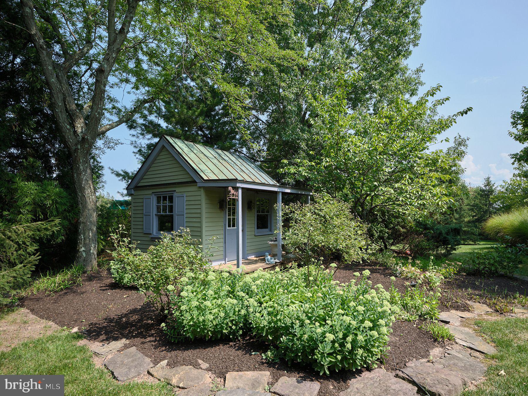 COUNTRY RIDGE - Residential