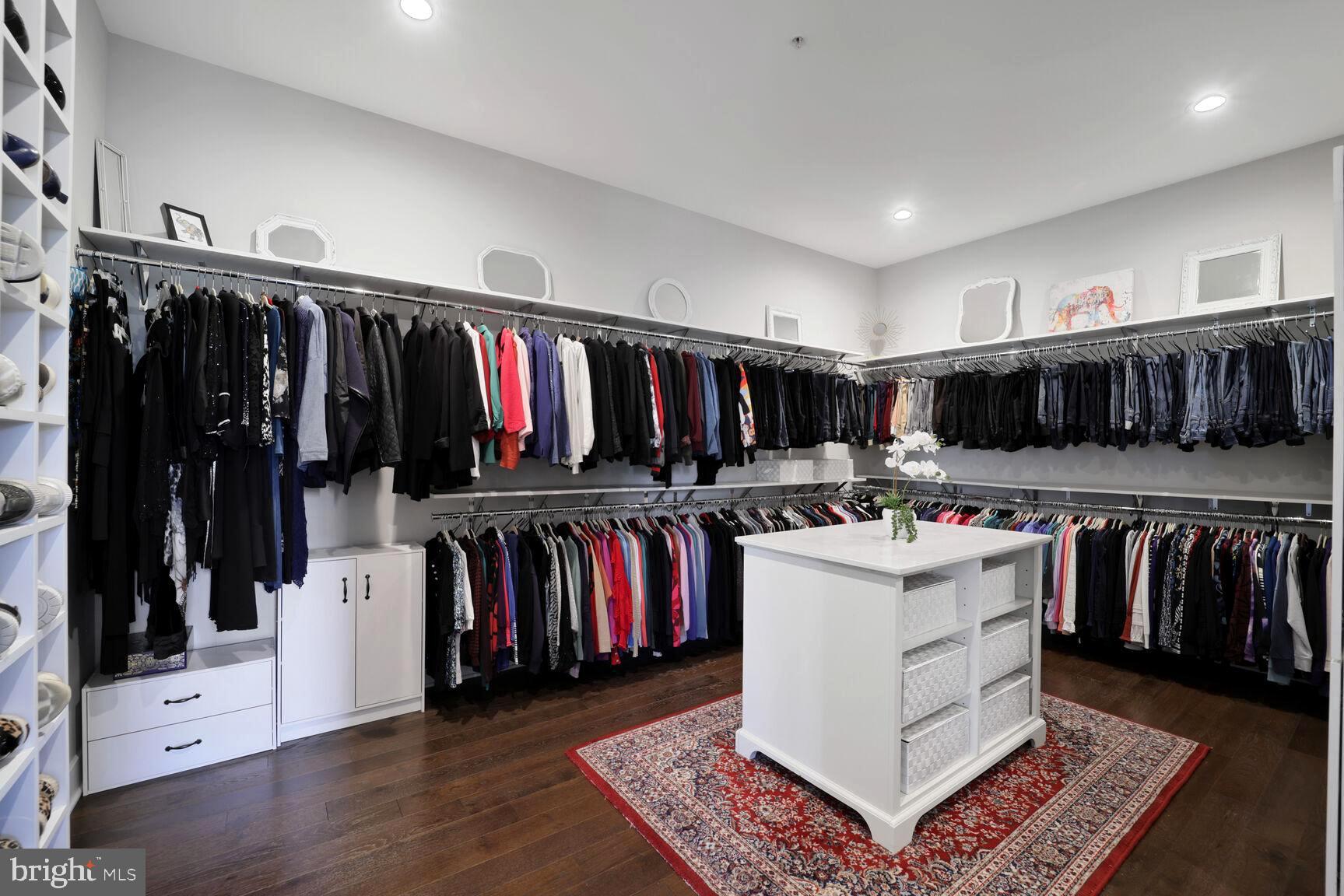 THE RIDINGS AT NORTH BRANCH - Residential