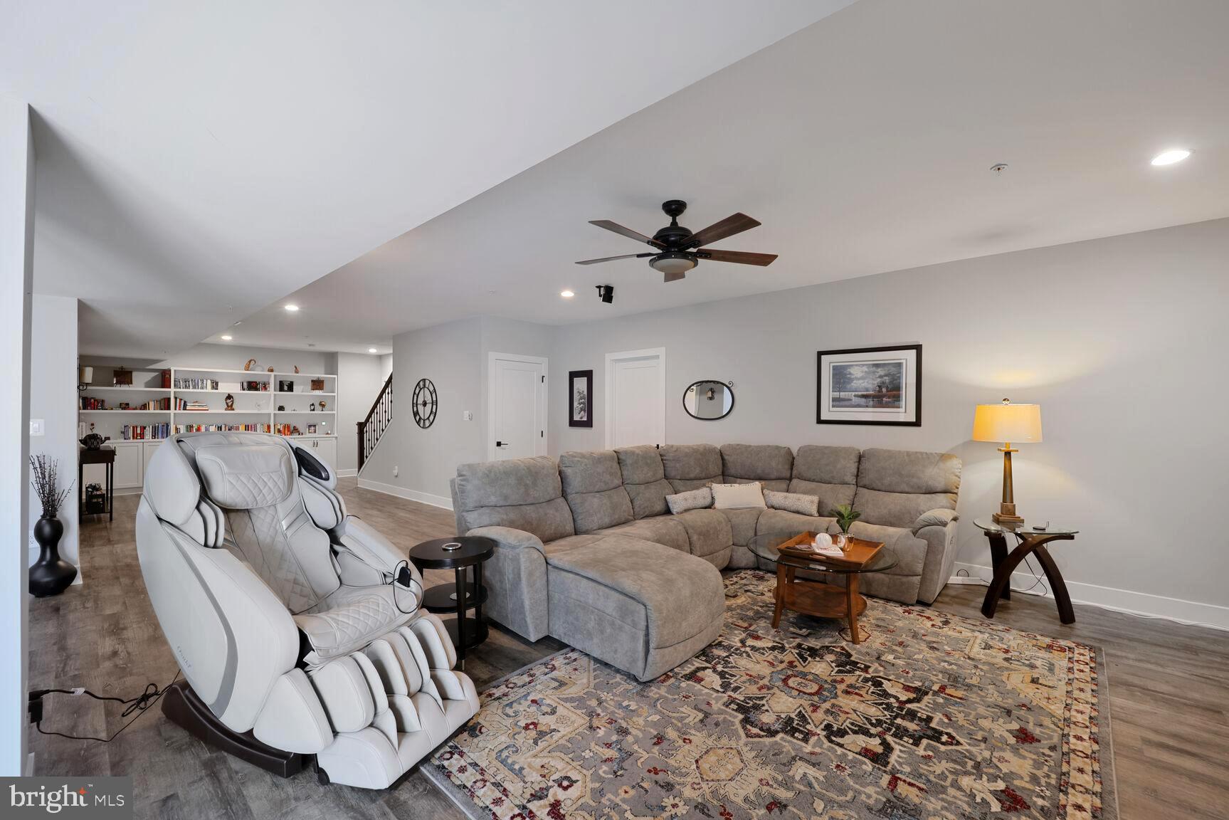 THE RIDINGS AT NORTH BRANCH - Residential