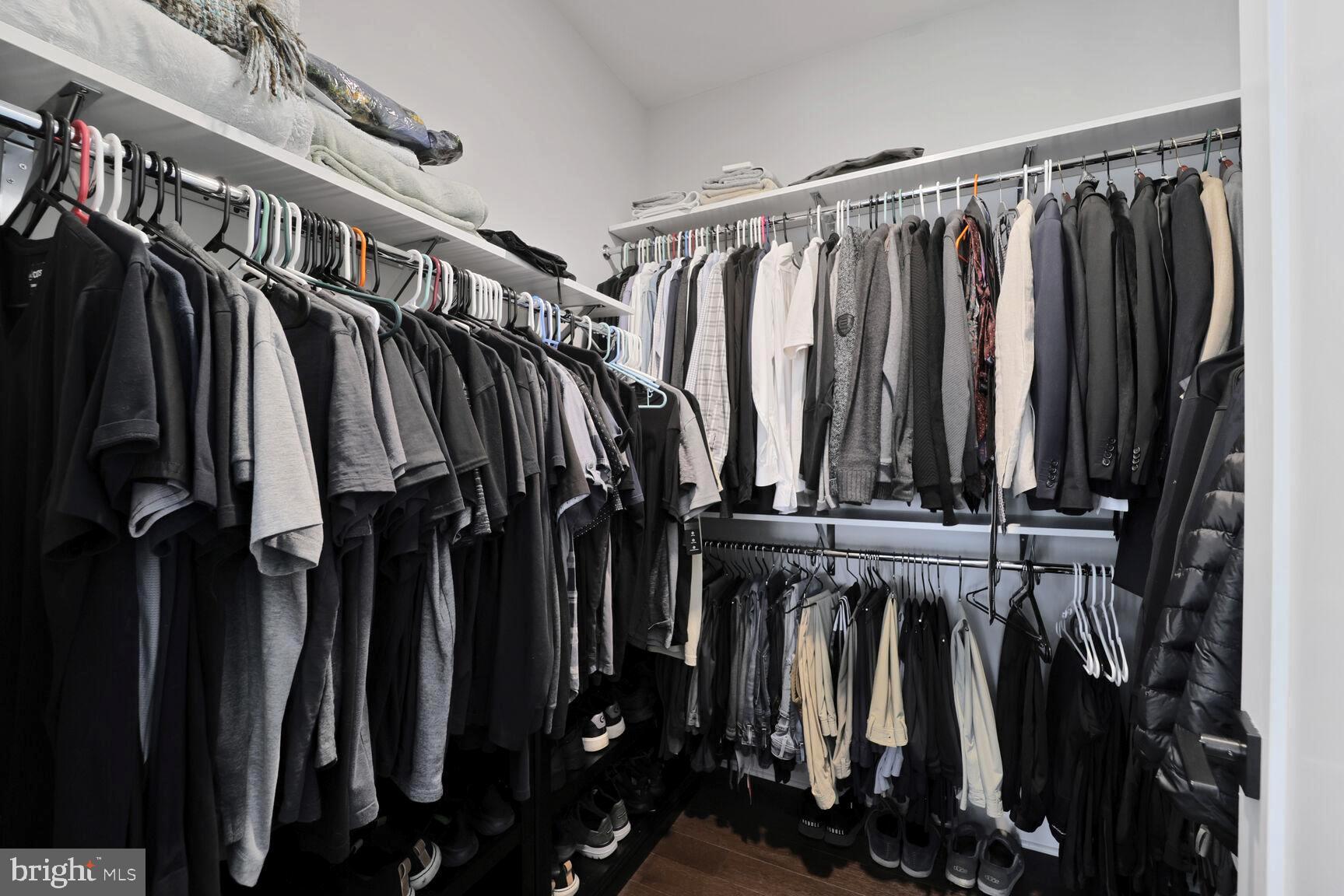 THE RIDINGS AT NORTH BRANCH - Residential