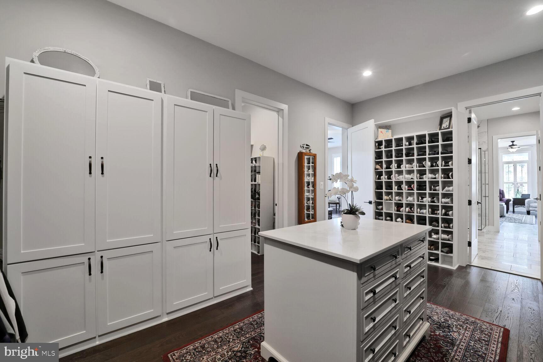 THE RIDINGS AT NORTH BRANCH - Residential