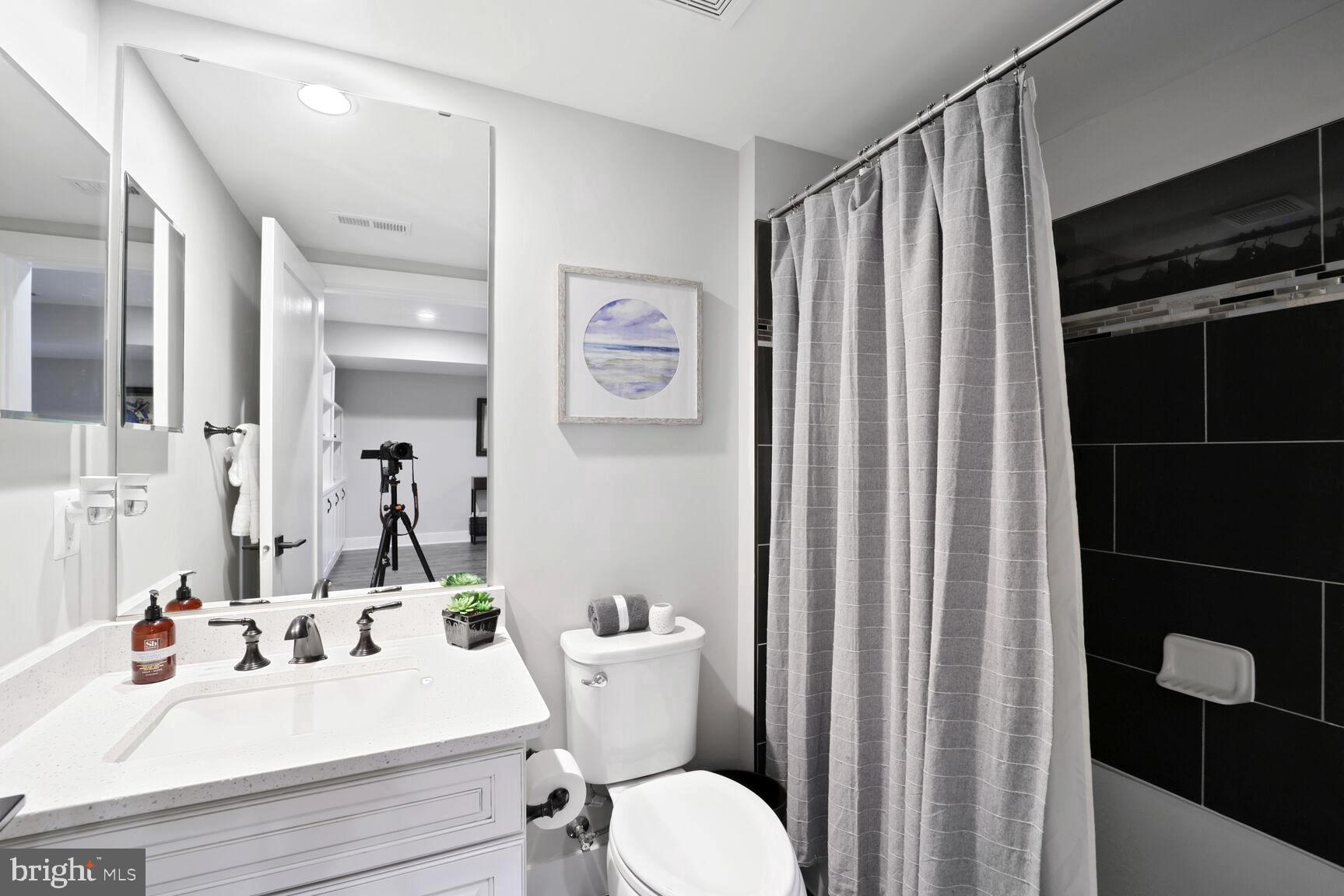 THE RIDINGS AT NORTH BRANCH - Residential