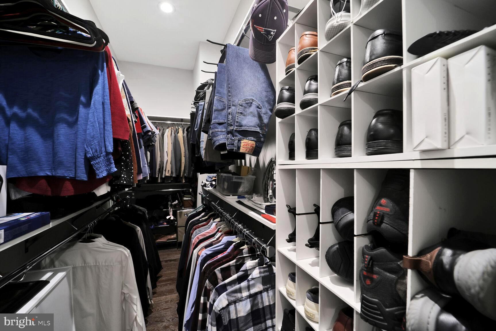 THE RIDINGS AT NORTH BRANCH - Residential