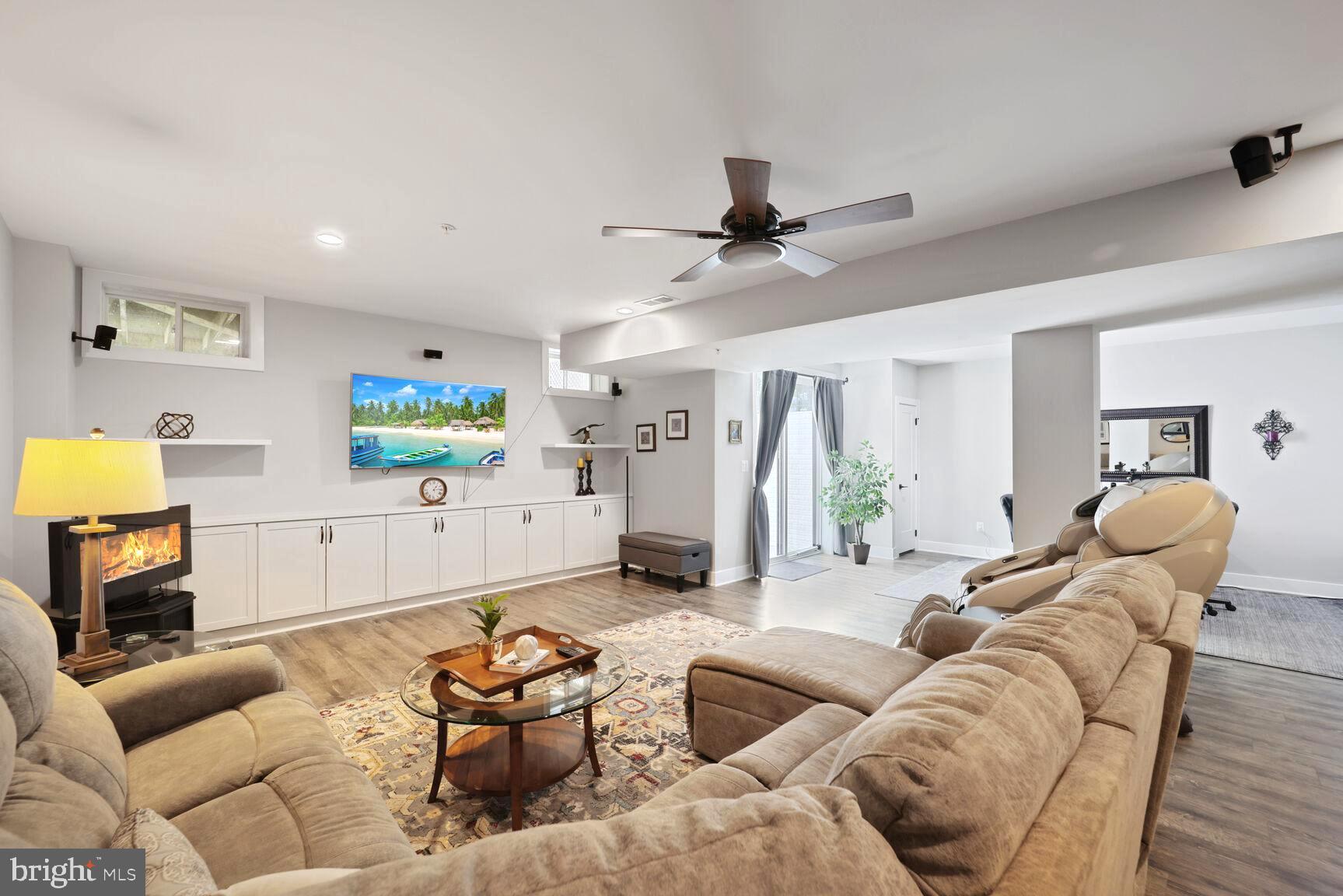 THE RIDINGS AT NORTH BRANCH - Residential