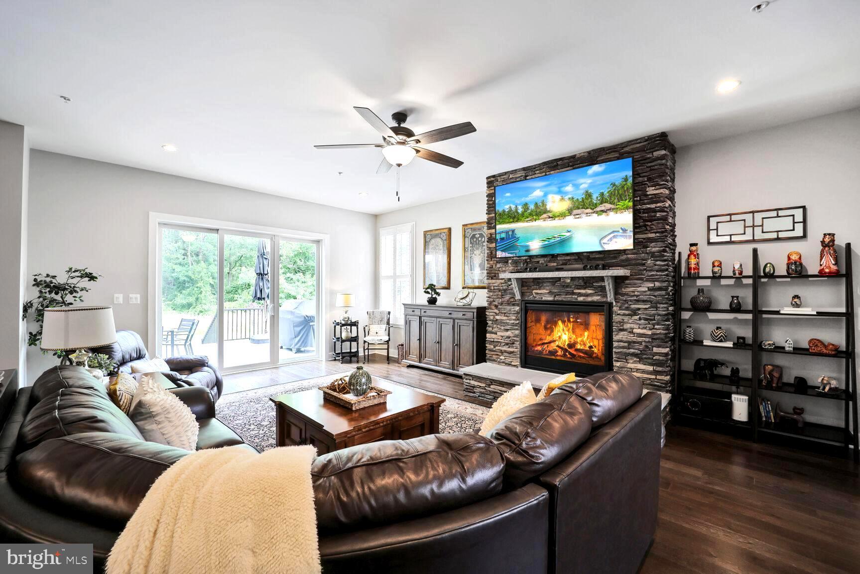 THE RIDINGS AT NORTH BRANCH - Residential