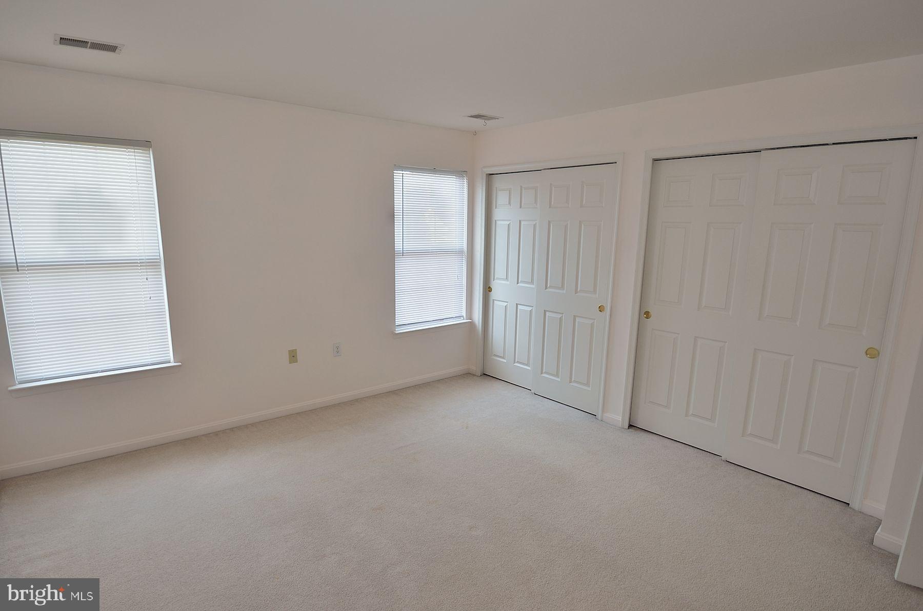 FAIR LAKES LAND BAY - Residential Lease