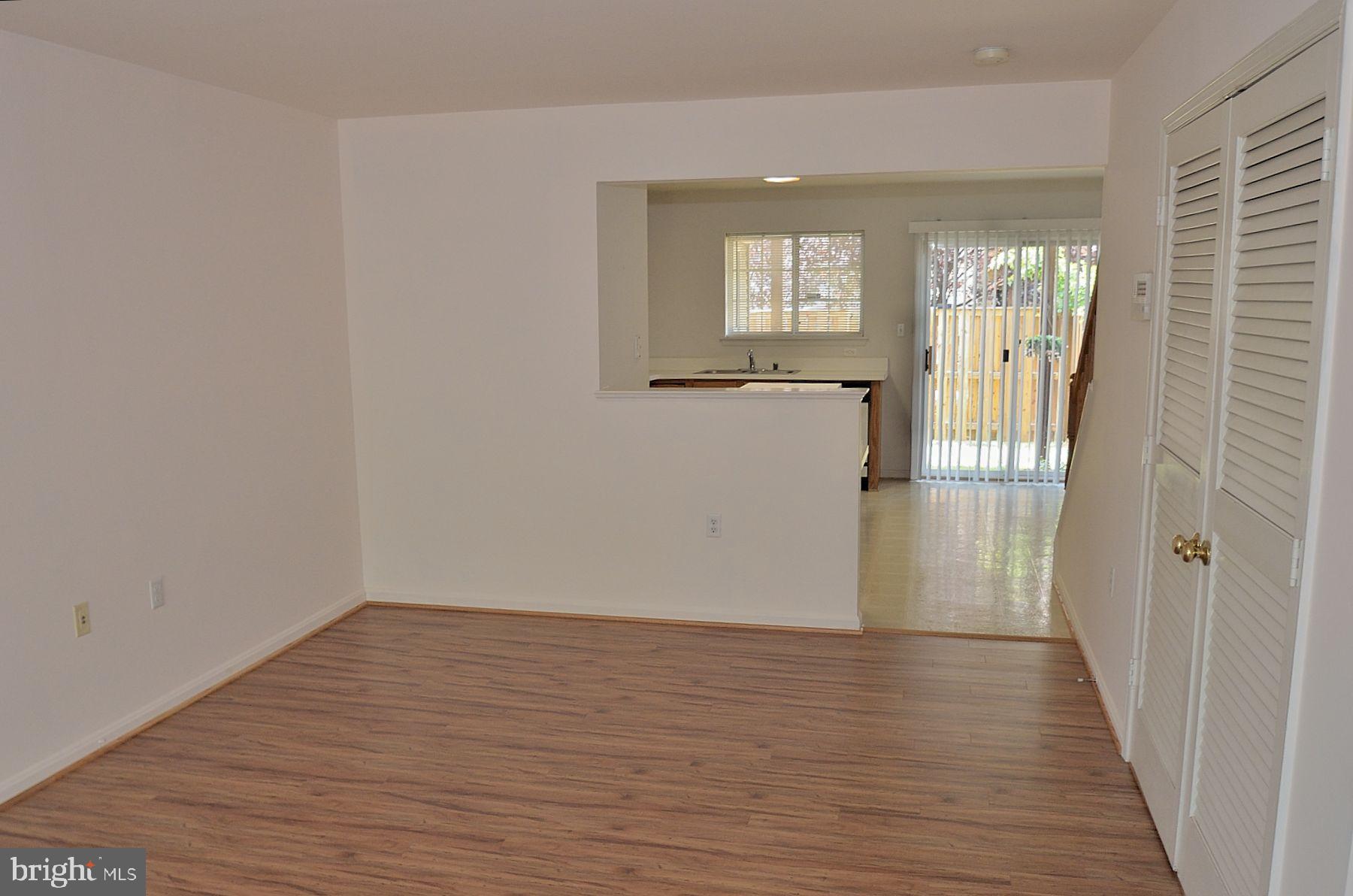 FAIR LAKES LAND BAY - Residential Lease