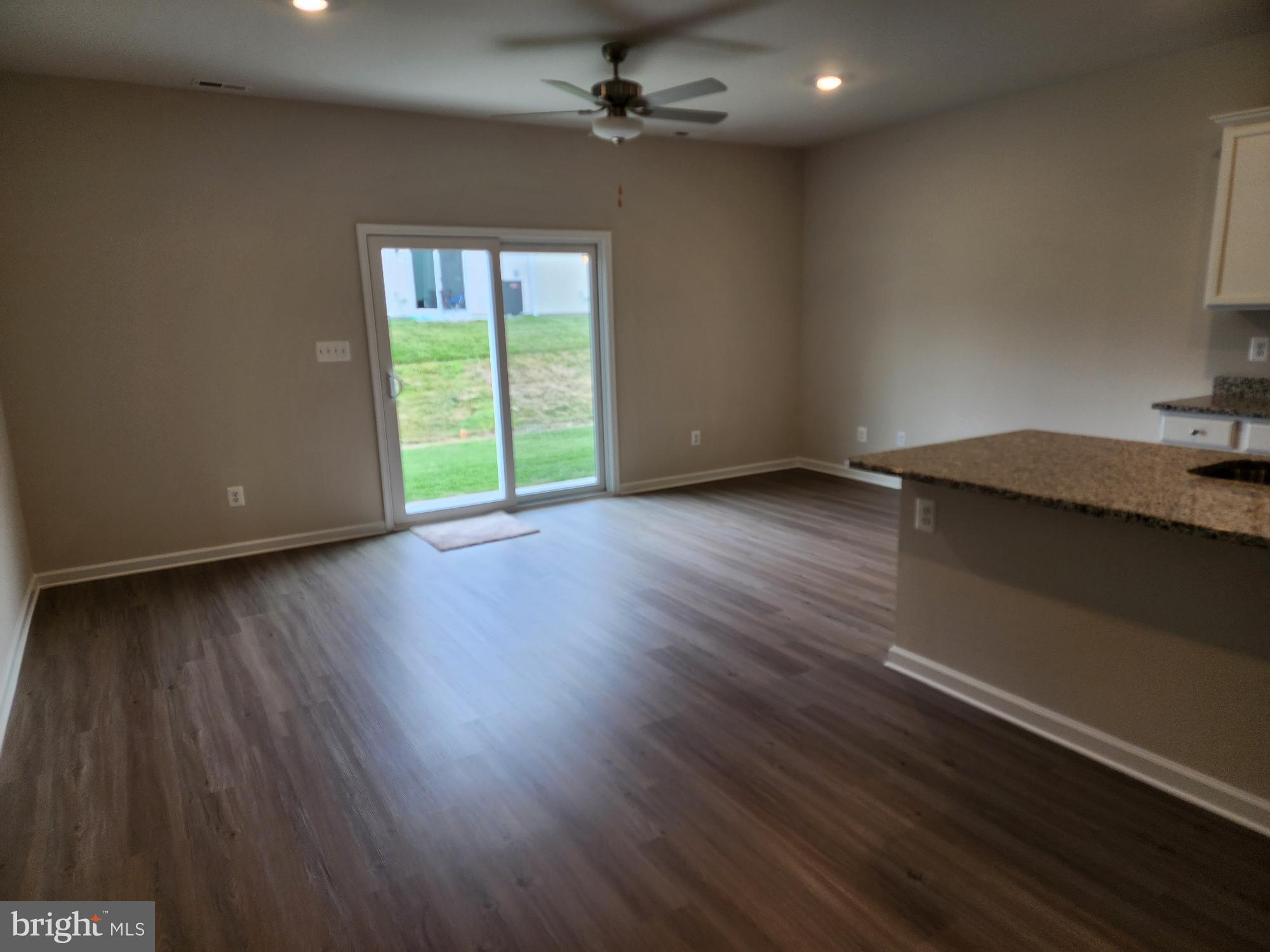 HOMEPLACE AT RIVERSIDE - Residential Lease