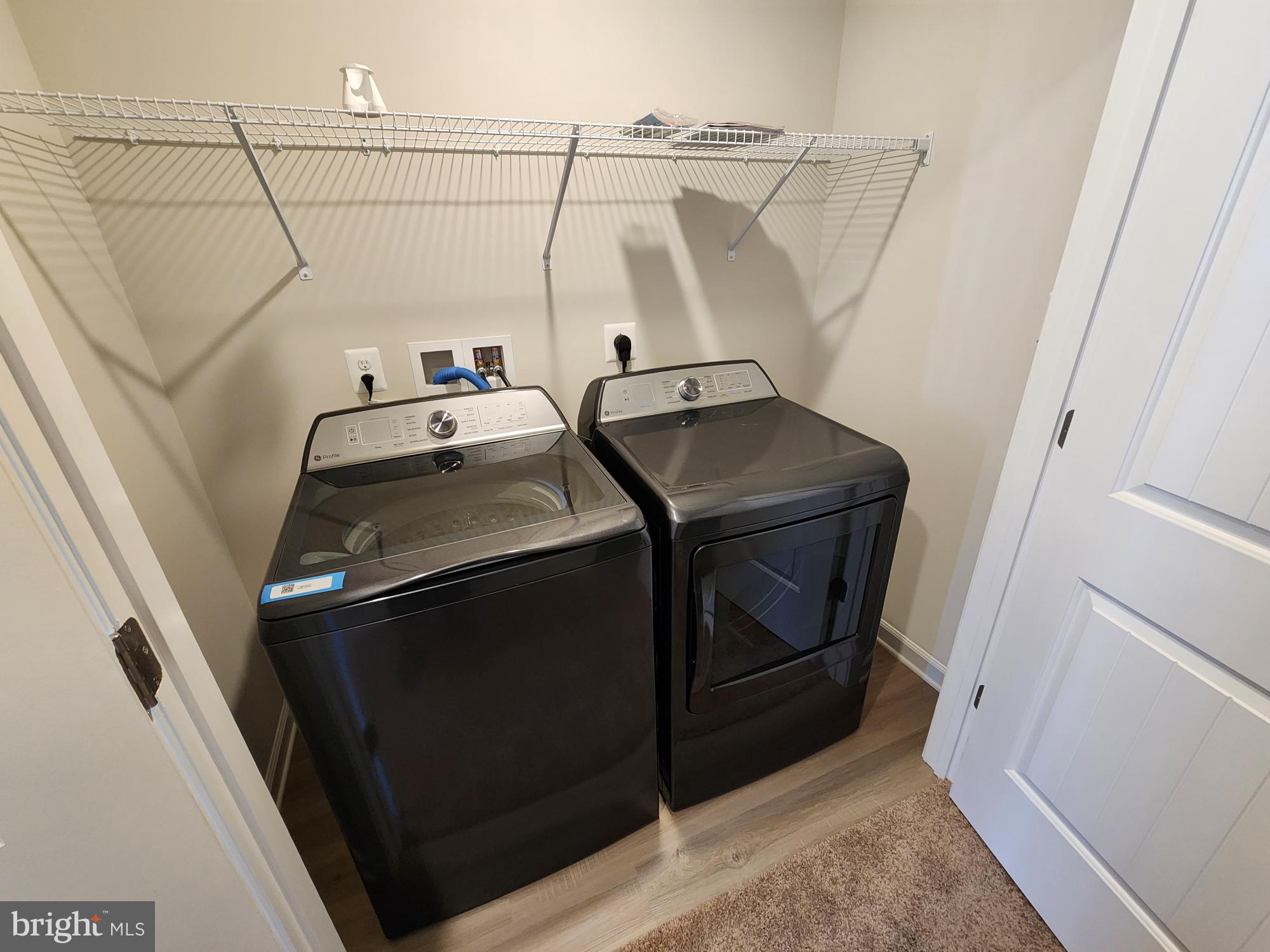 HOMEPLACE AT RIVERSIDE - Residential Lease