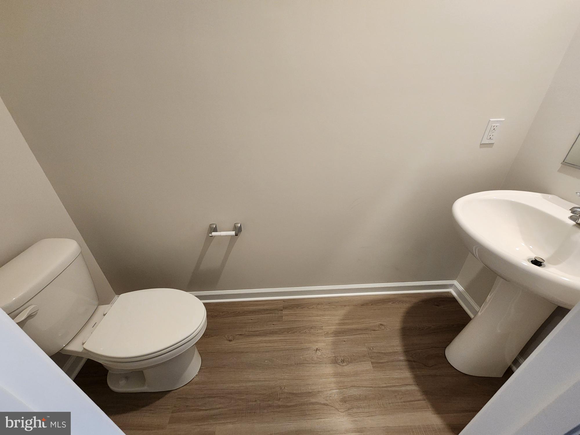 HOMEPLACE AT RIVERSIDE - Residential Lease