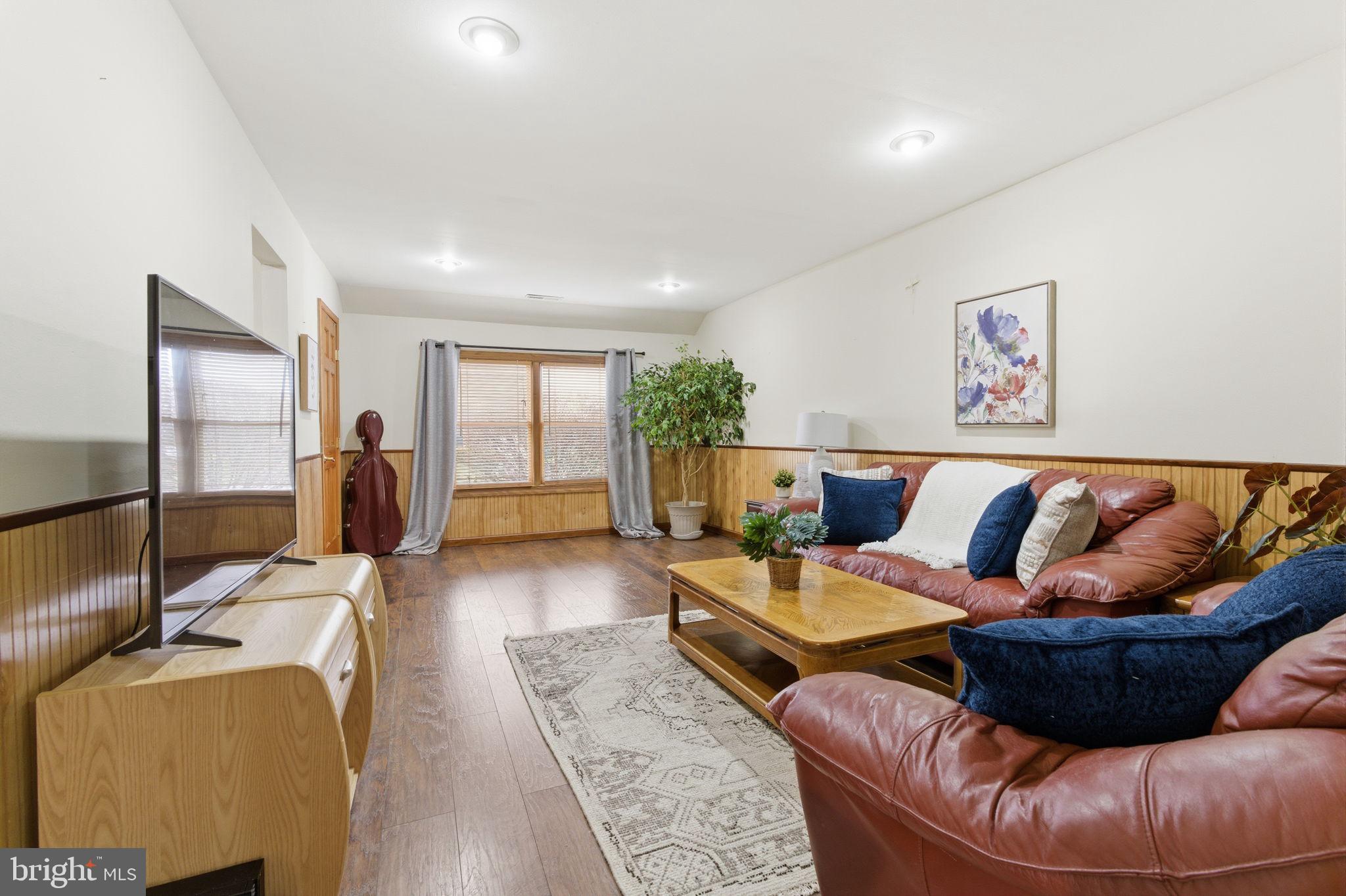 744 FAIRBRIDGE DRIVE