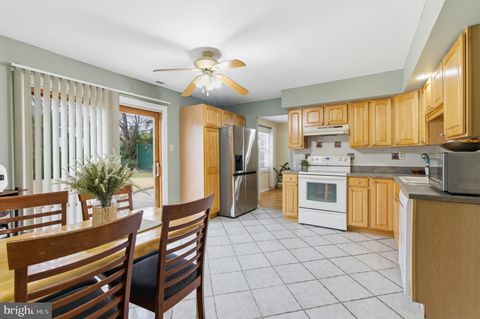 744 FAIRBRIDGE DRIVE FAIRLESS HILLS PA 19030