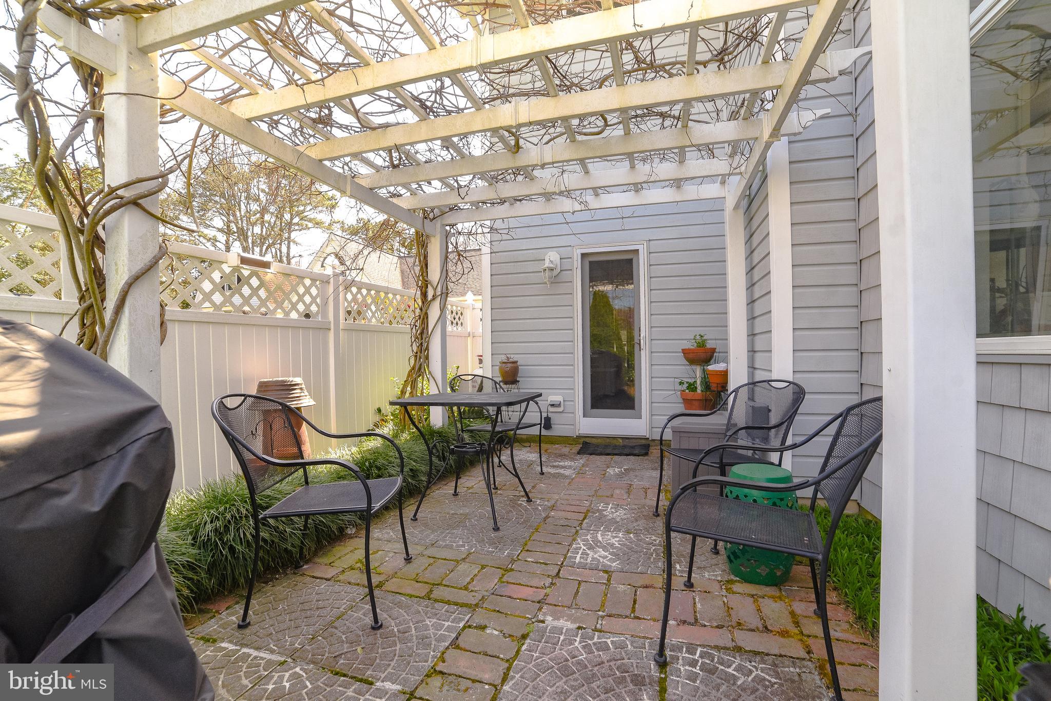 MCKAYS BEACH - Residential