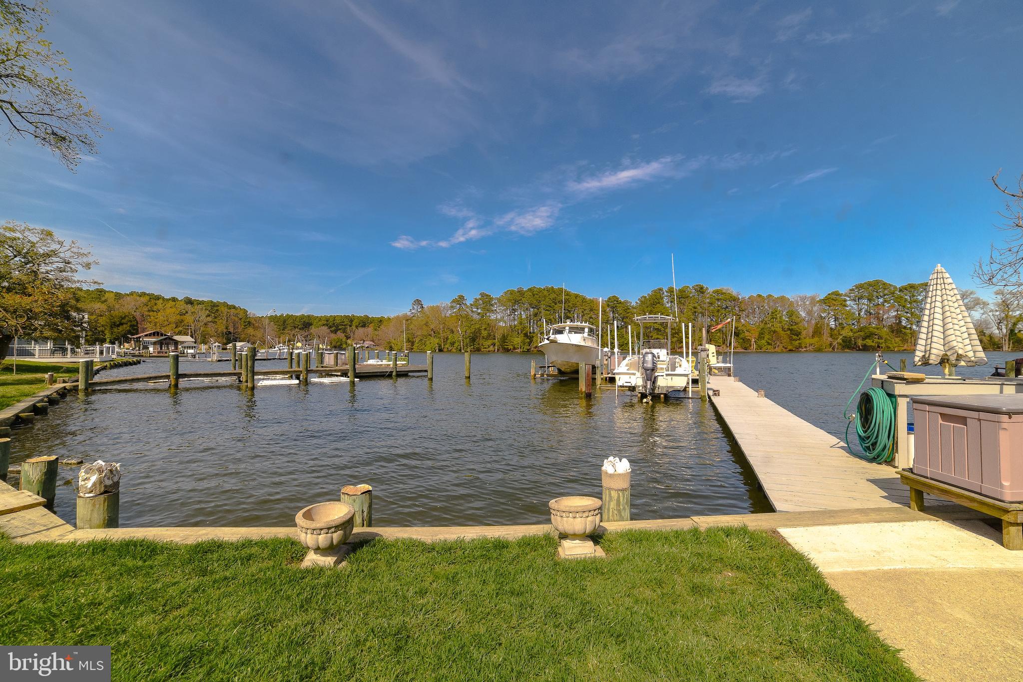 MCKAYS BEACH - Residential