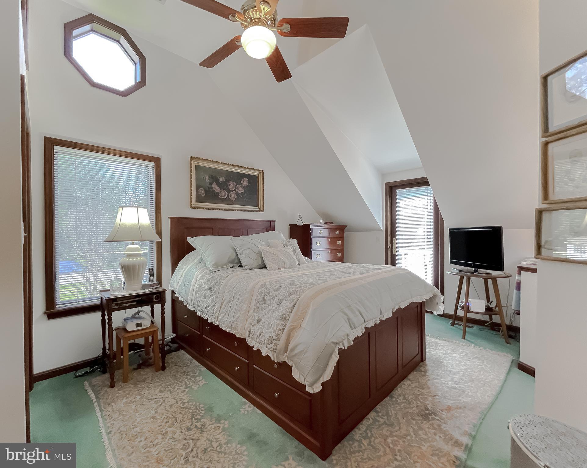 MCKAYS BEACH - Residential