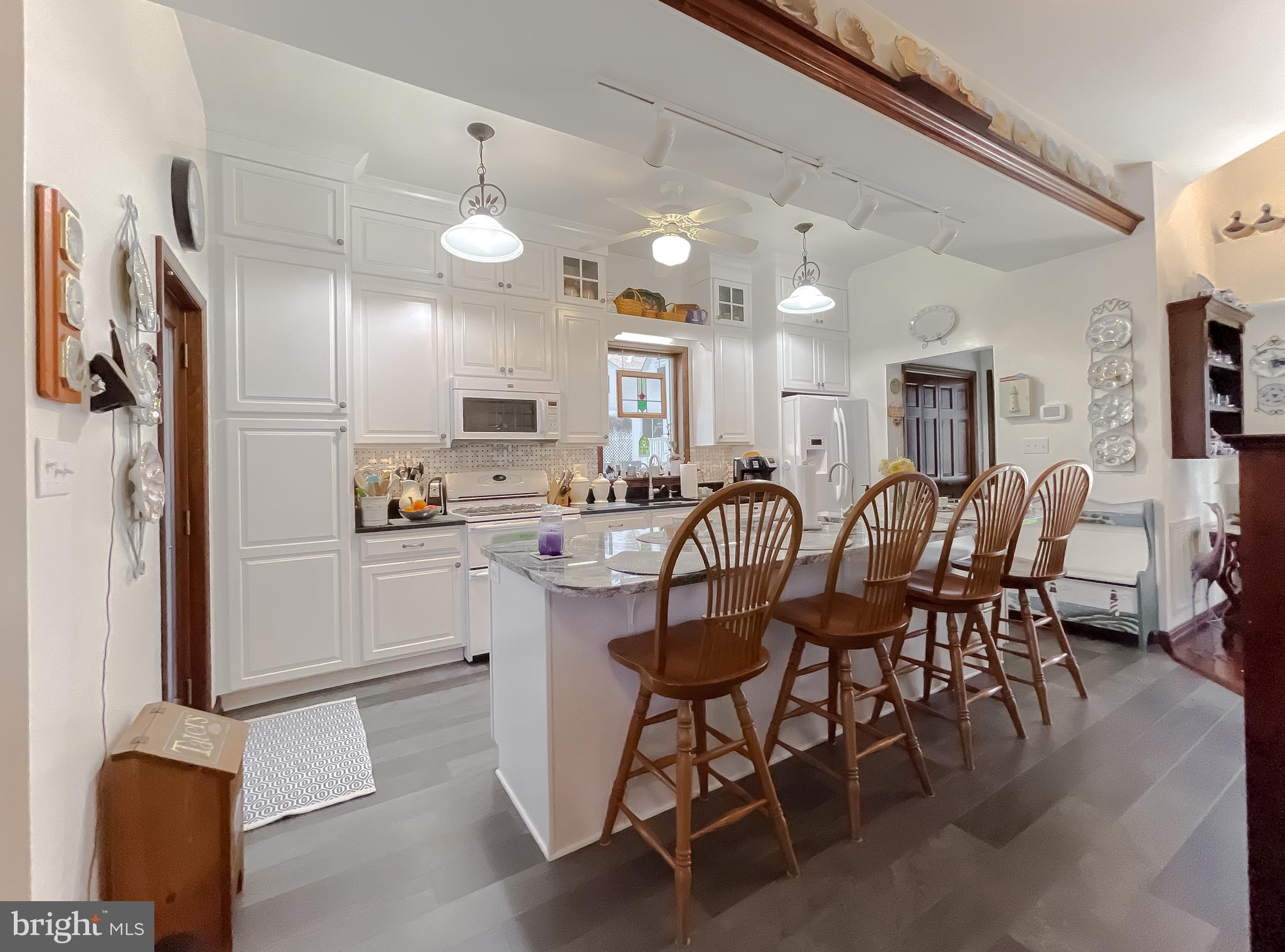 MCKAYS BEACH - Residential