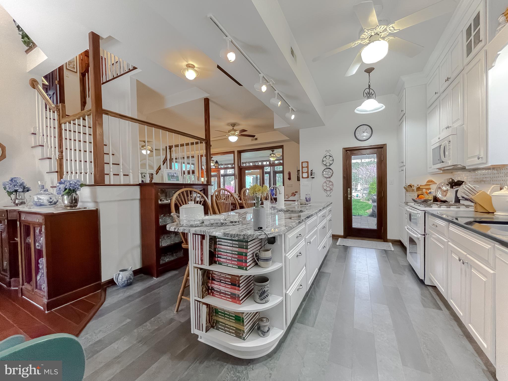 MCKAYS BEACH - Residential