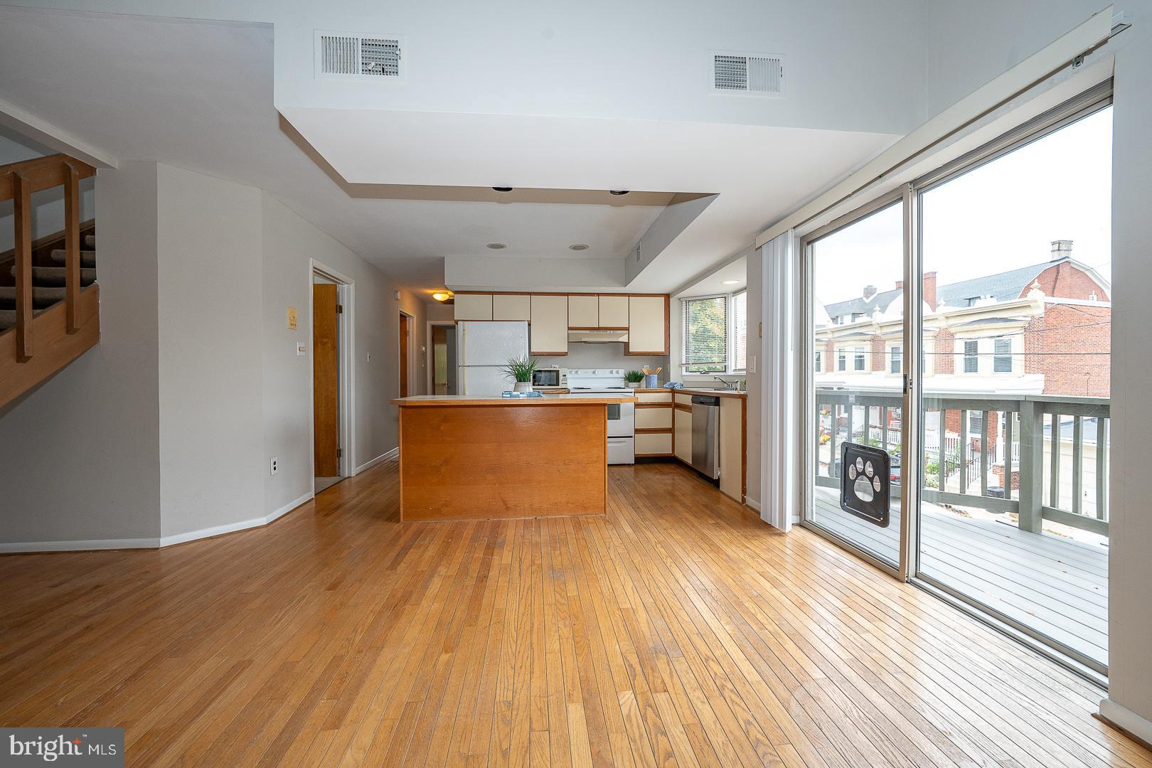 HICKORY HILL - Residential