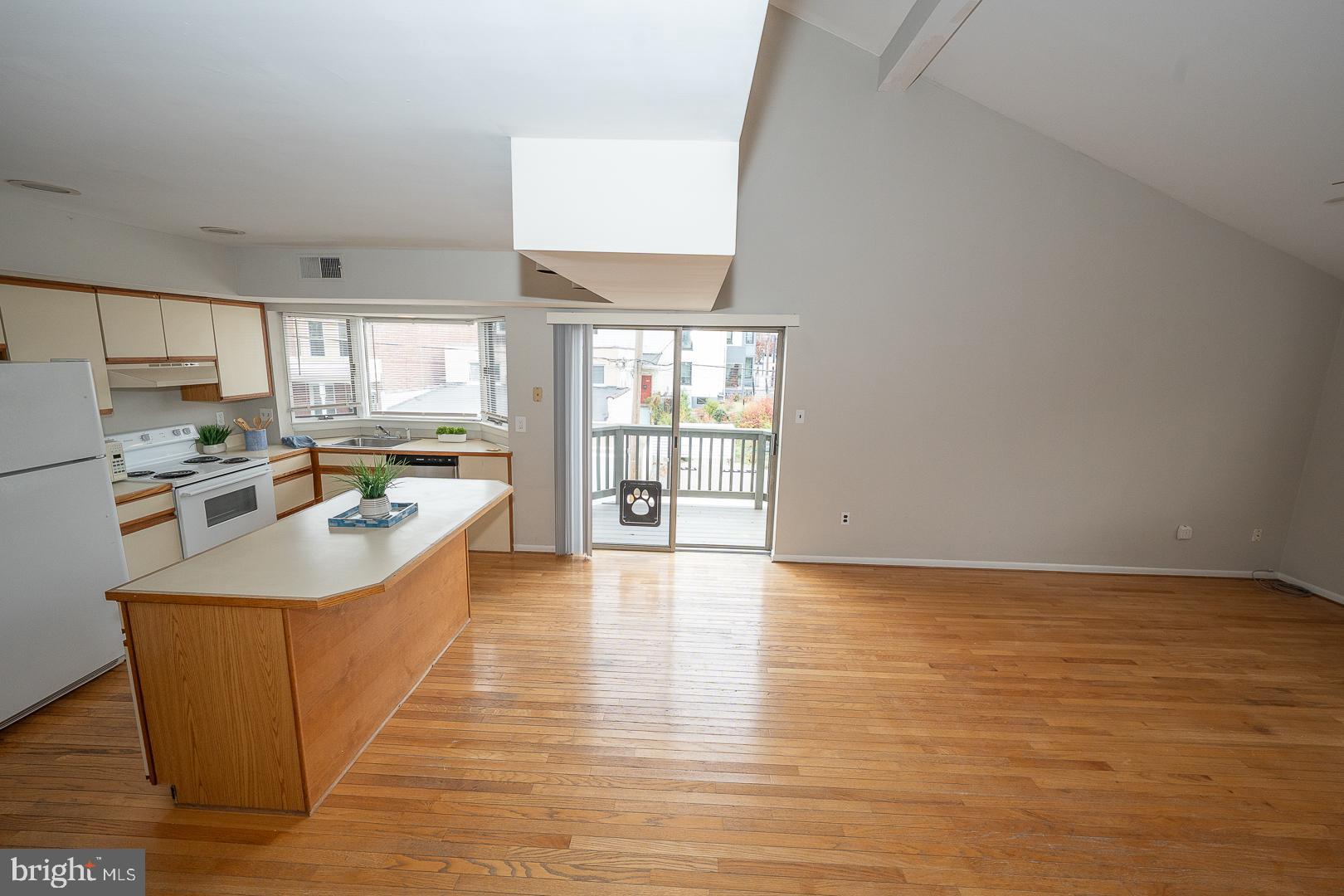 HICKORY HILL - Residential