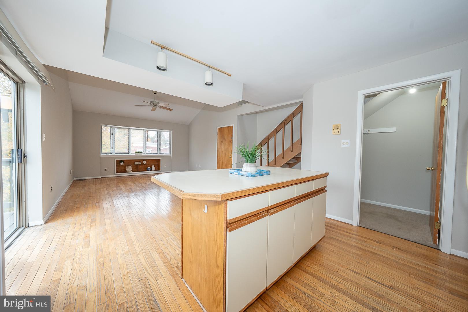 HICKORY HILL - Residential