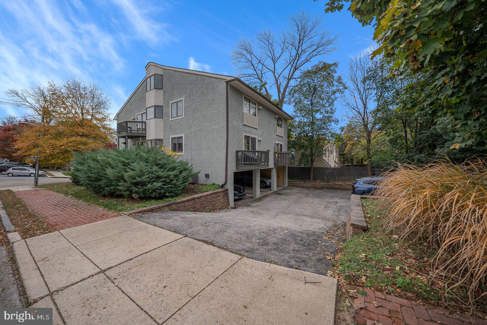 HICKORY HILL - Residential