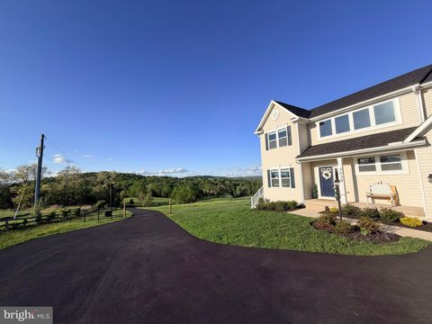 Photo of 3039 Clearview Farm Lane, WARRENTON, VA 20186 (MLS # VAFQ2021320)