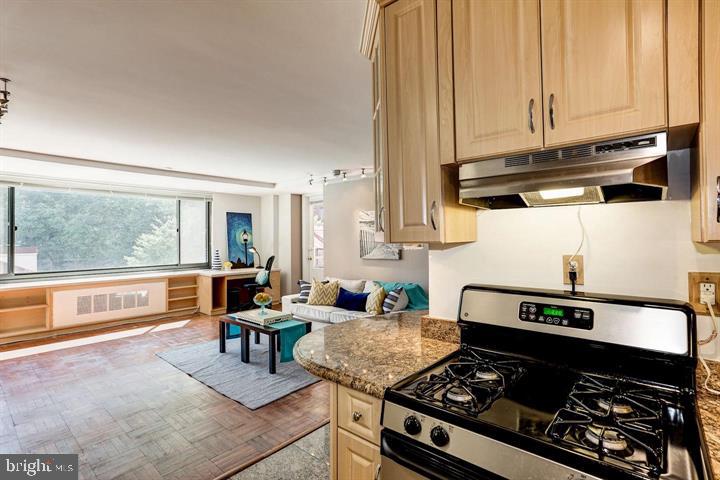 RIVER PLACE - Residential