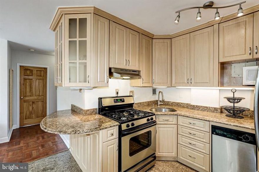 Updated 1 bedroom, 1 bathroom end unit with great views and lots of living space! The kitchen features granite countertops, stainless steel appliances, and plenty of cabinet space. Off the spacious and open living area is a covered balcony. Located right in Rosslyn, this unit is just blocks to the metro, shopping, and restaurants. Coop fee includes all utilities and amenities including a concierge, fitness center, pool, and more. Laundry room located downstairs in the building. Co-op allows cats and other contained animals such as fish, birds, etc.