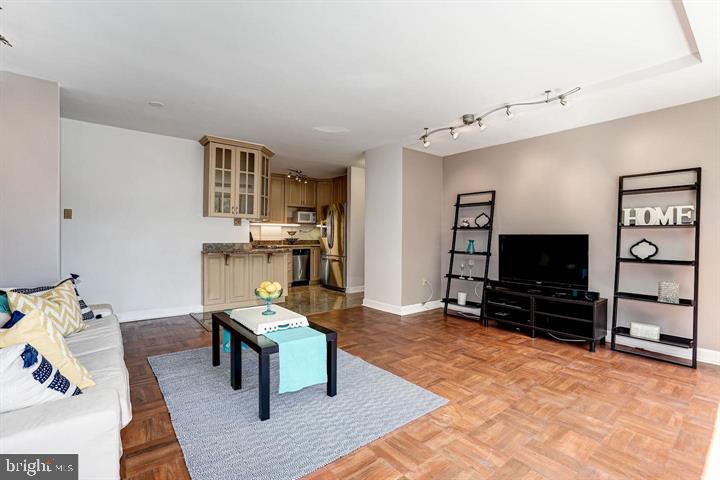 RIVER PLACE - Residential