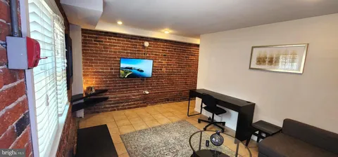 MLS: DCDC2190022