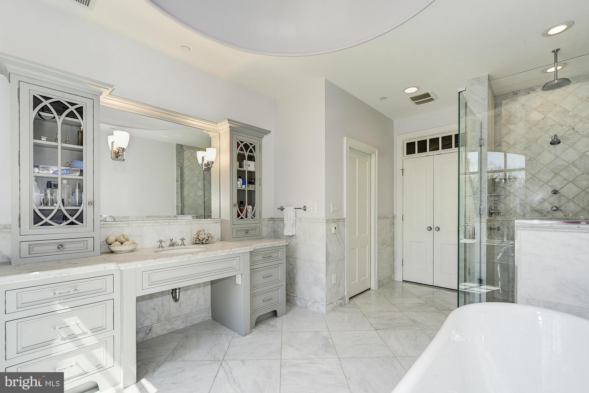 BRADLEY HILLS GROVE - Residential