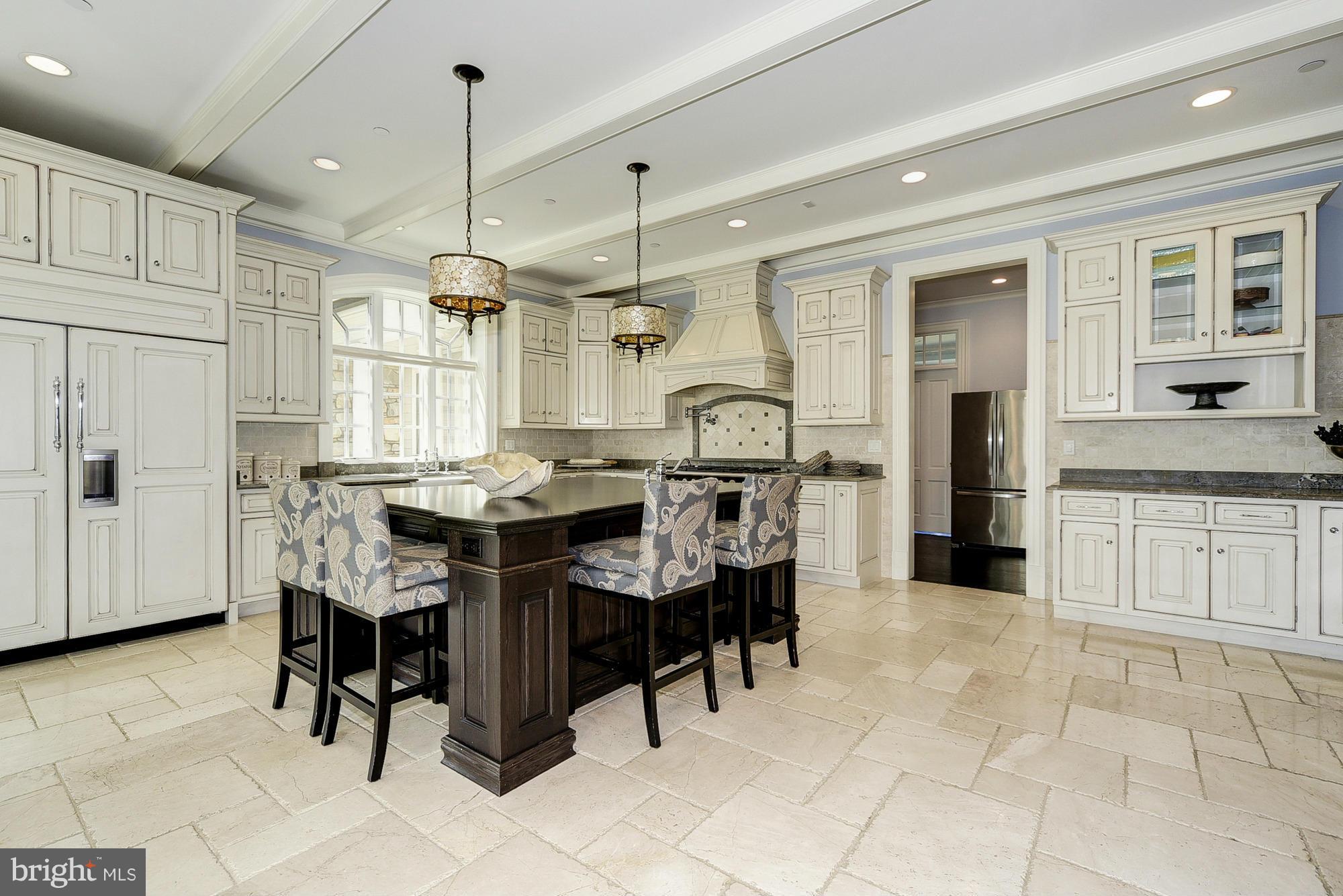 BRADLEY HILLS GROVE - Residential